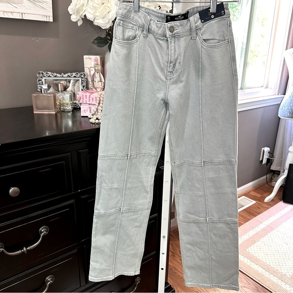 Hollister Low-Rise Dad Jeans – Size 0R (W24 L31) | Light Wash Panel Denim - Picture 2 of 16